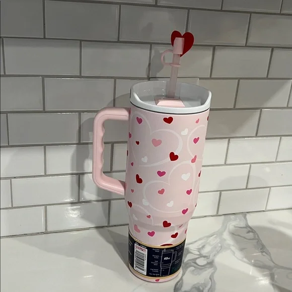 ❤️💕Cute. 2026 Valentine BUC-EES Tumbler.
